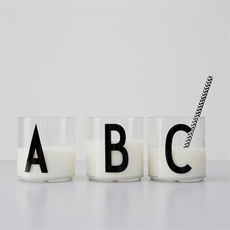 Børnekrus i Tritan med Arne Jacobsen vintage ABC  fra Design Letters