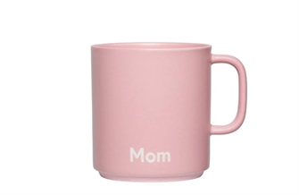 Favoritkop med hank - LOVE i lavendel fra Design Letters