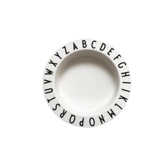 Dybtallerken i Tritan med alfabet fra Design Letters