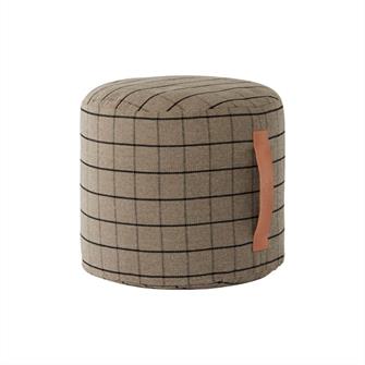 Grid puf - cylinder form i brun Ø40 fra OYOY
