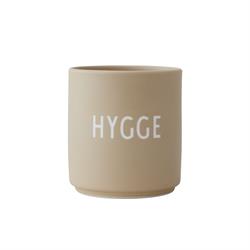 Favoritkop HYGGE kop i beige fra Design Letters