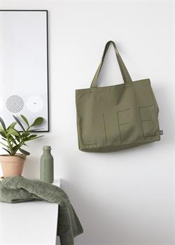Taske - Life Tote i oliven fra Design Letters