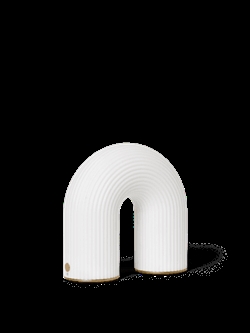 Vuelta ledningsfri bordlampe hvid fra Ferm Living